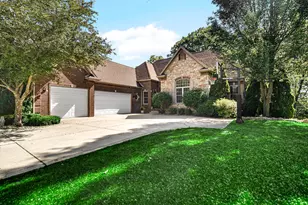 81 Scotscraig Dr, Valparaiso, IN 46385 - Photo 1