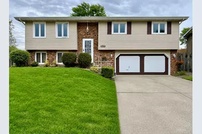 829 Tyler Avenue, Dyer, IN 46311 - Photo 1