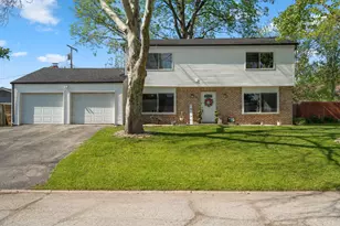 373 Greendale Dr, Valparaiso, IN 46385 - Photo 1