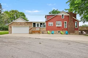 515 Lakeview Ct, Lowell, IN 46356 - Photo 1