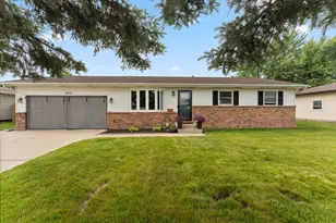 5215 Woodbridge Ave, Portage, IN 46368 - Photo 1