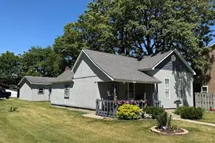 804 Azalea St SE, Demotte, IN 46310 - Photo 1
