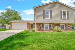 2301 Eisenhower Ave, Valparaiso, IN 46383 - Photo 1