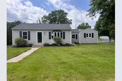 1001 W 38th Place, Hobart, IN 46342 - Photo 1