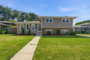322 N Lindberg St, Griffith, IN 46319 - Photo 1