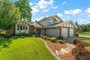 798 Savannah Dr, Crown Point, IN 46307 - Photo 1
