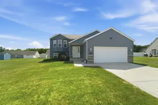 6849 Prarie Path Ln, Merrillville, IN 46410 - Photo 1