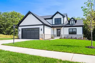 1761 Trailbrook Dr, Valparaiso, IN 46385 - Photo 1