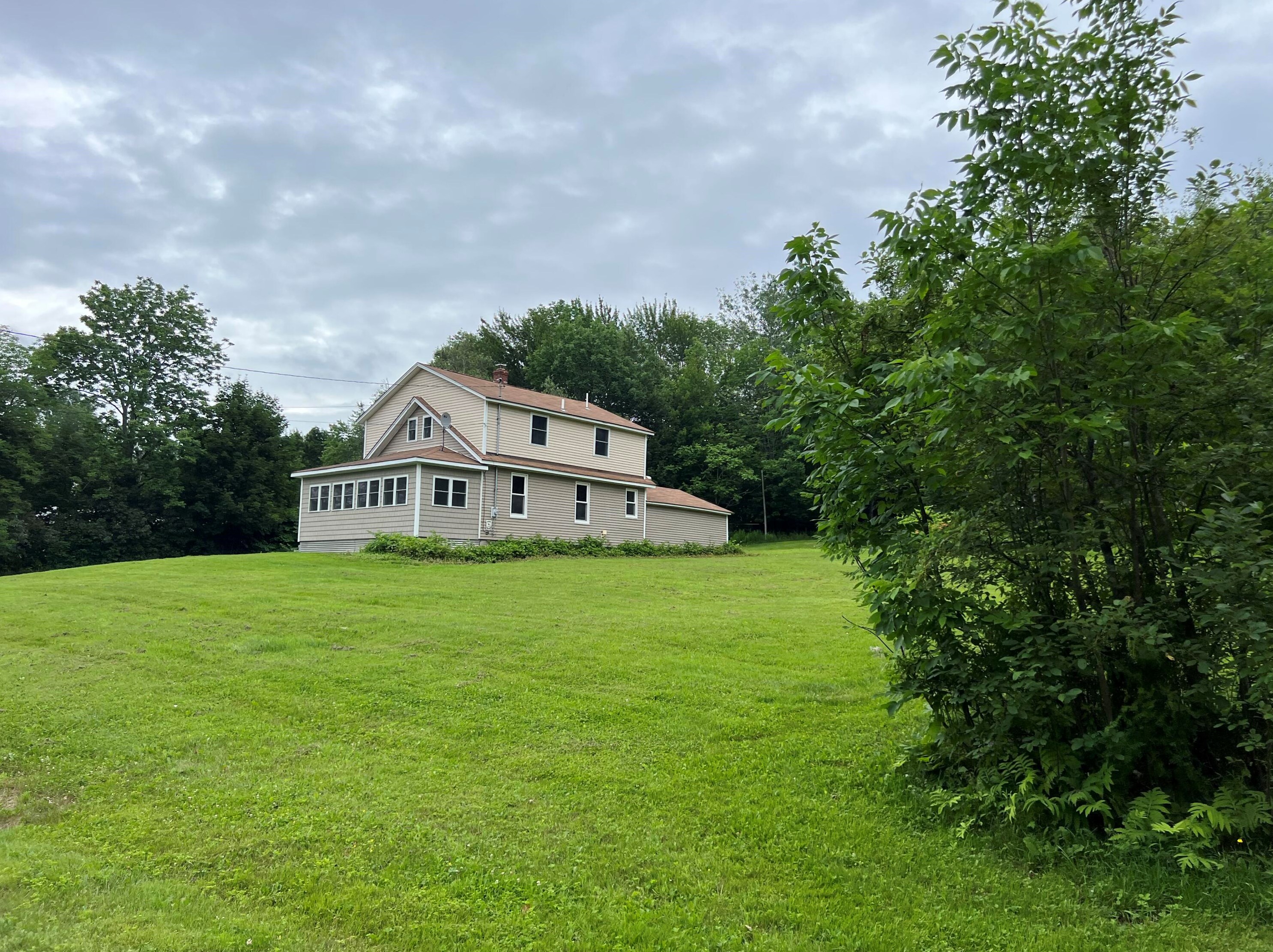 200 Enfield Rd, Lincoln, ME 04457