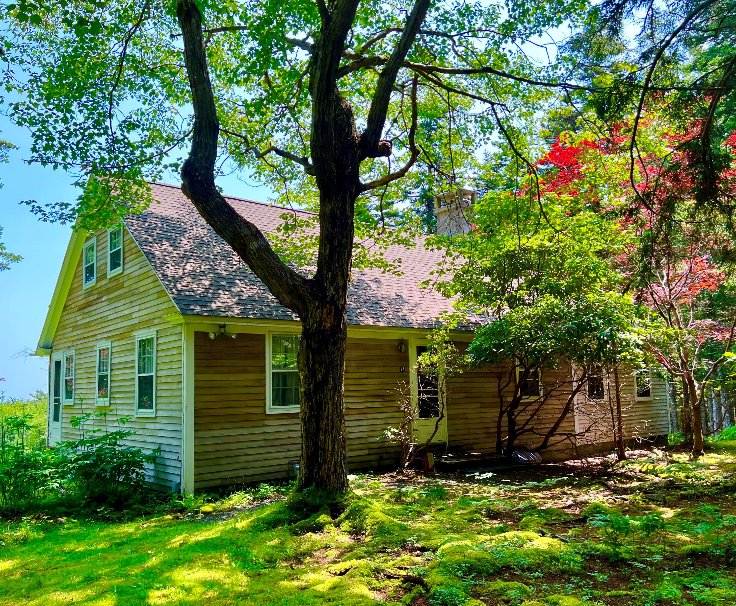 11 Waterview Ln, Southwest Harbor, ME 04679