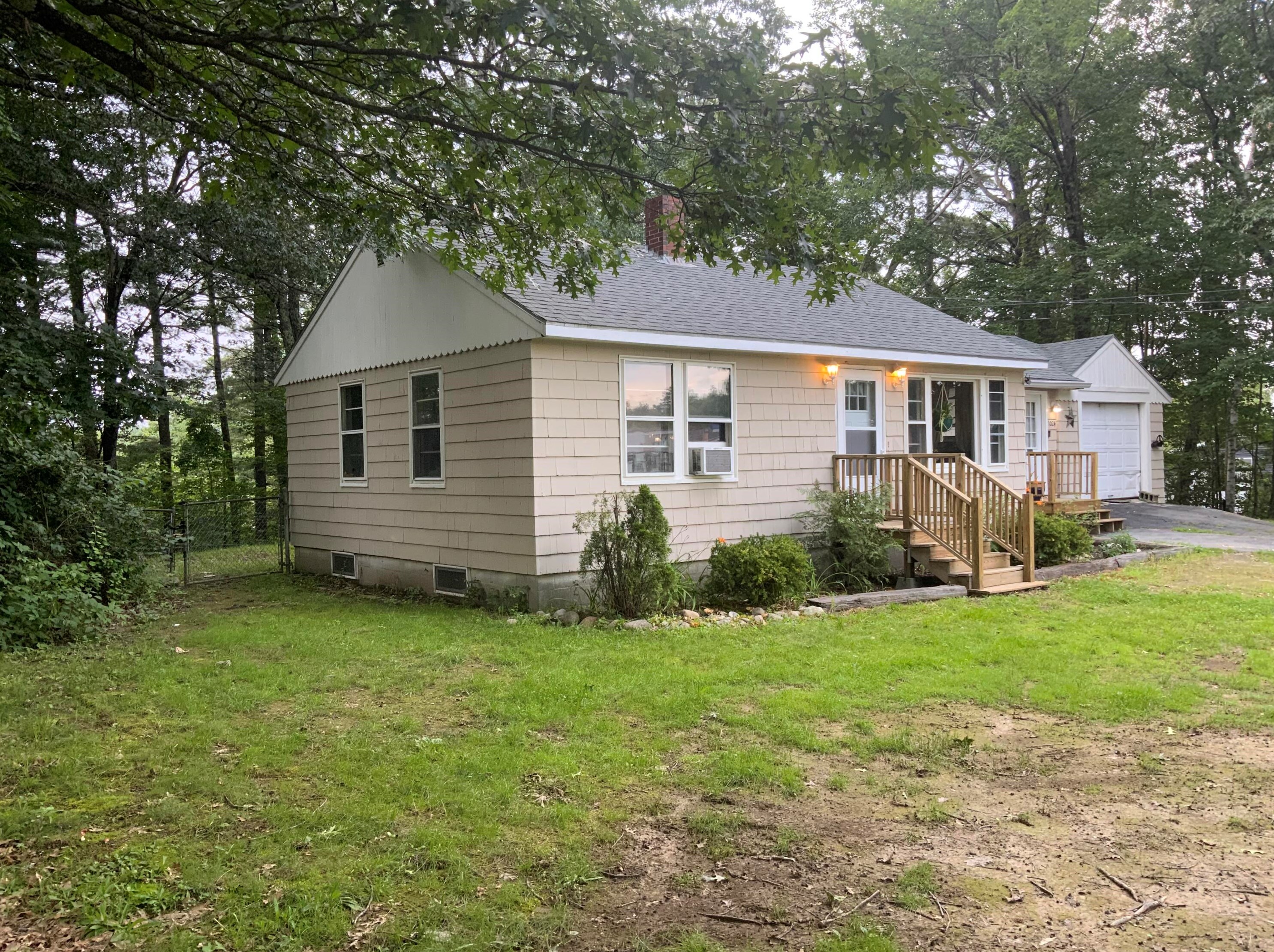 1026 River Rd, Windham, ME 04062-5305