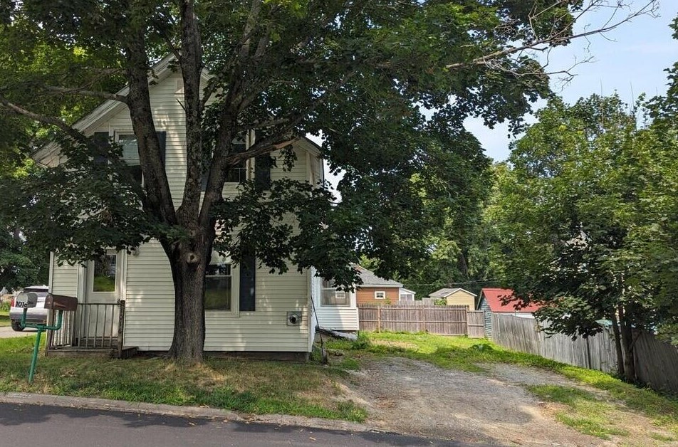 1016 Olive St, Bangor, ME 04401 exterior