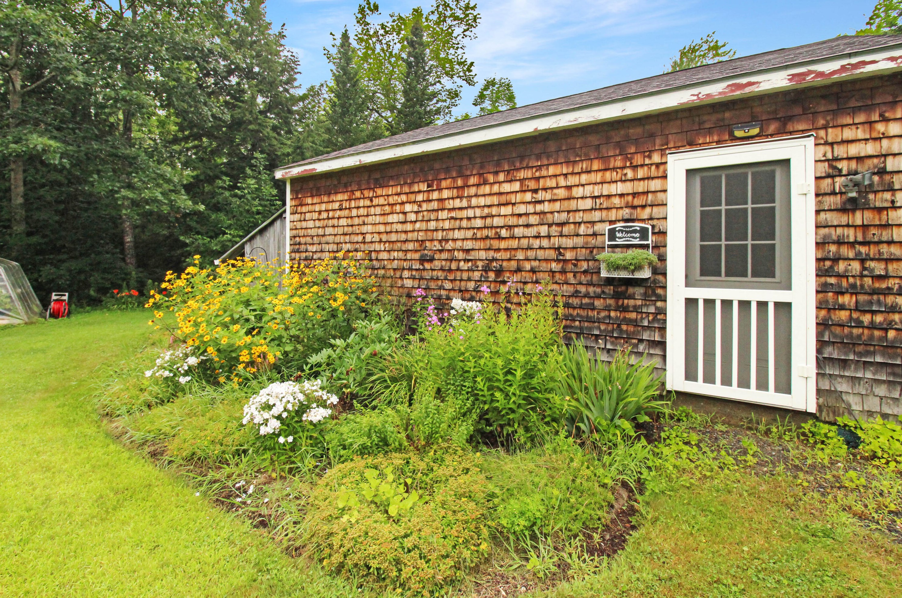 38 Treadwell Acres, Bangor, ME 04401 exterior