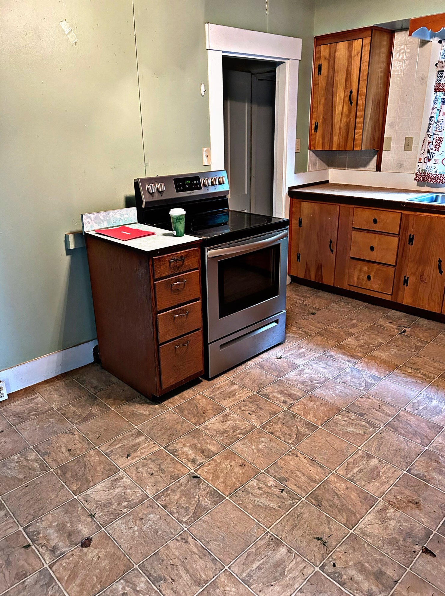 25 Pleasant St, Sebec ME  04426-1219 exterior