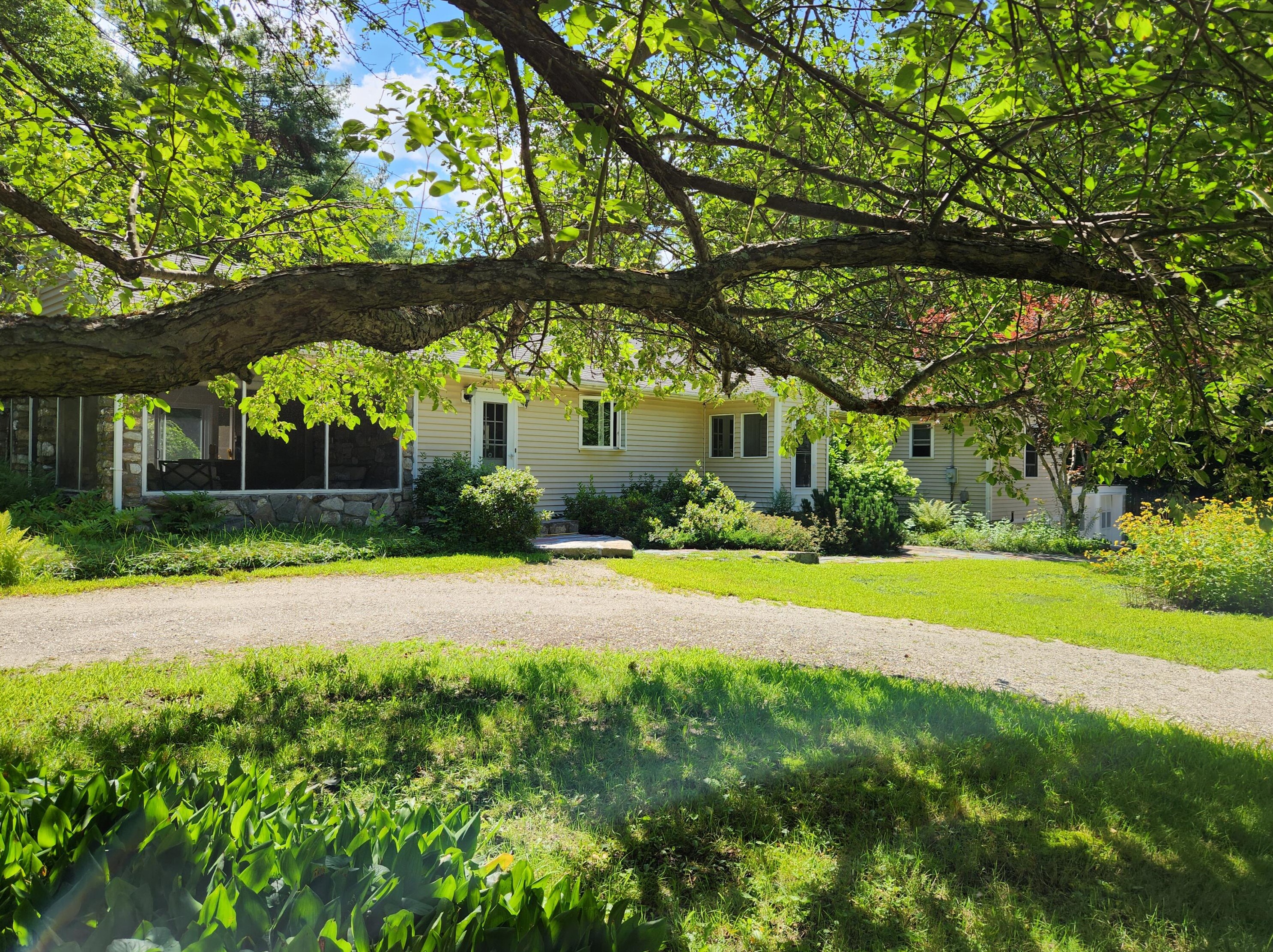 76 Waterford Rd, Norway, ME 04268