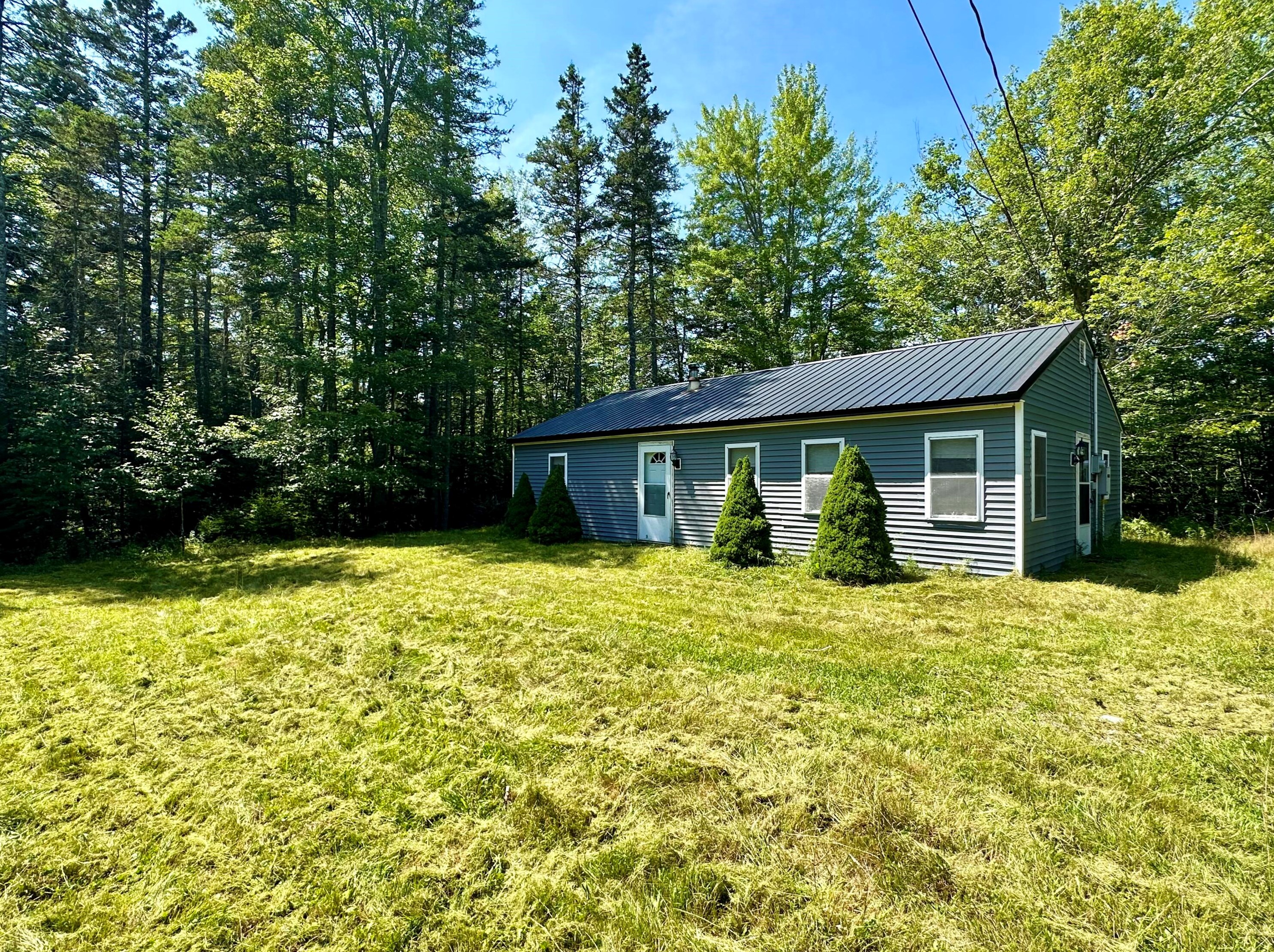 54 Oceanville Rd, Stonington, ME 04681-3019