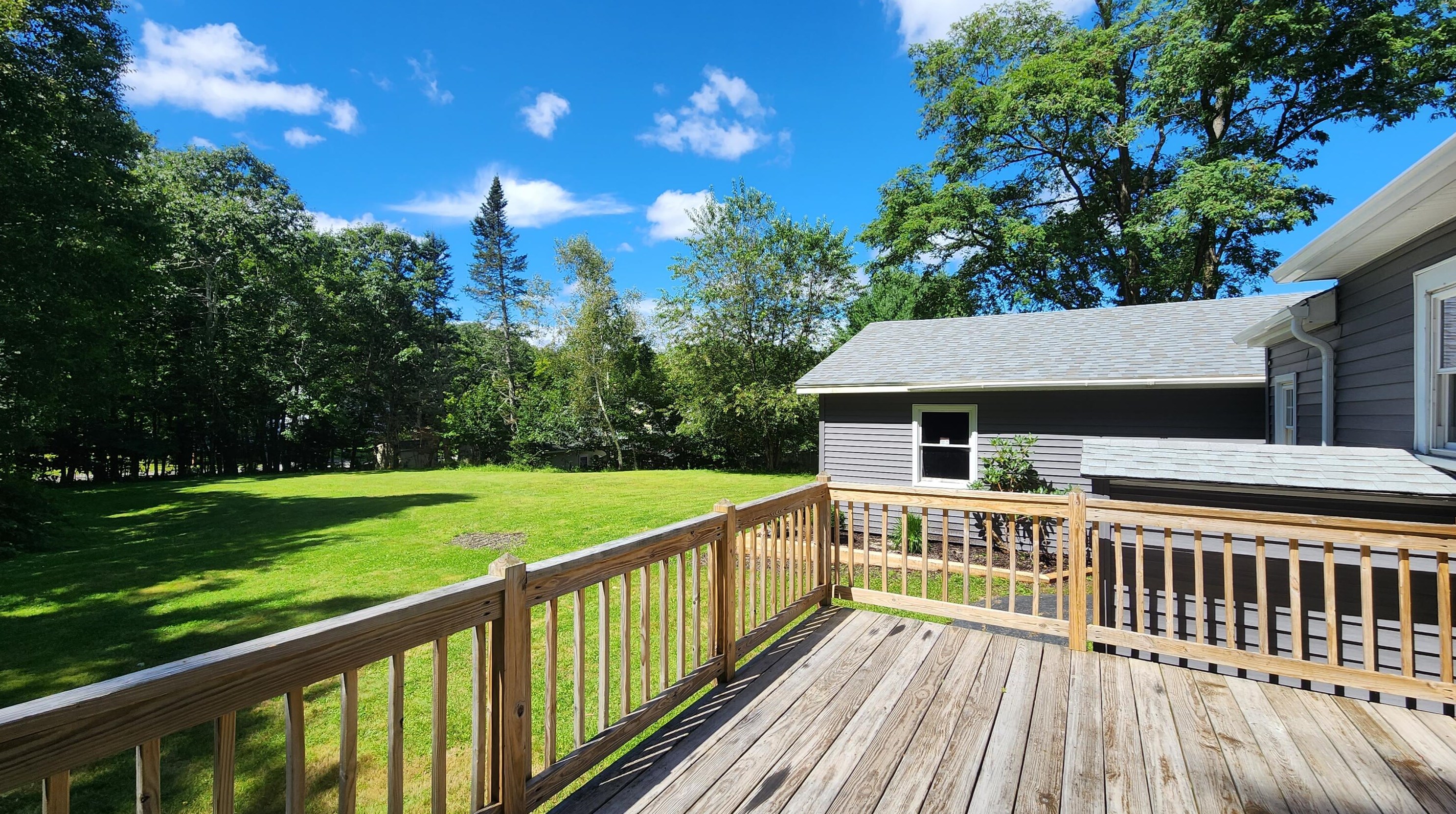 12 Holt Dr, Waltham, ME 04605