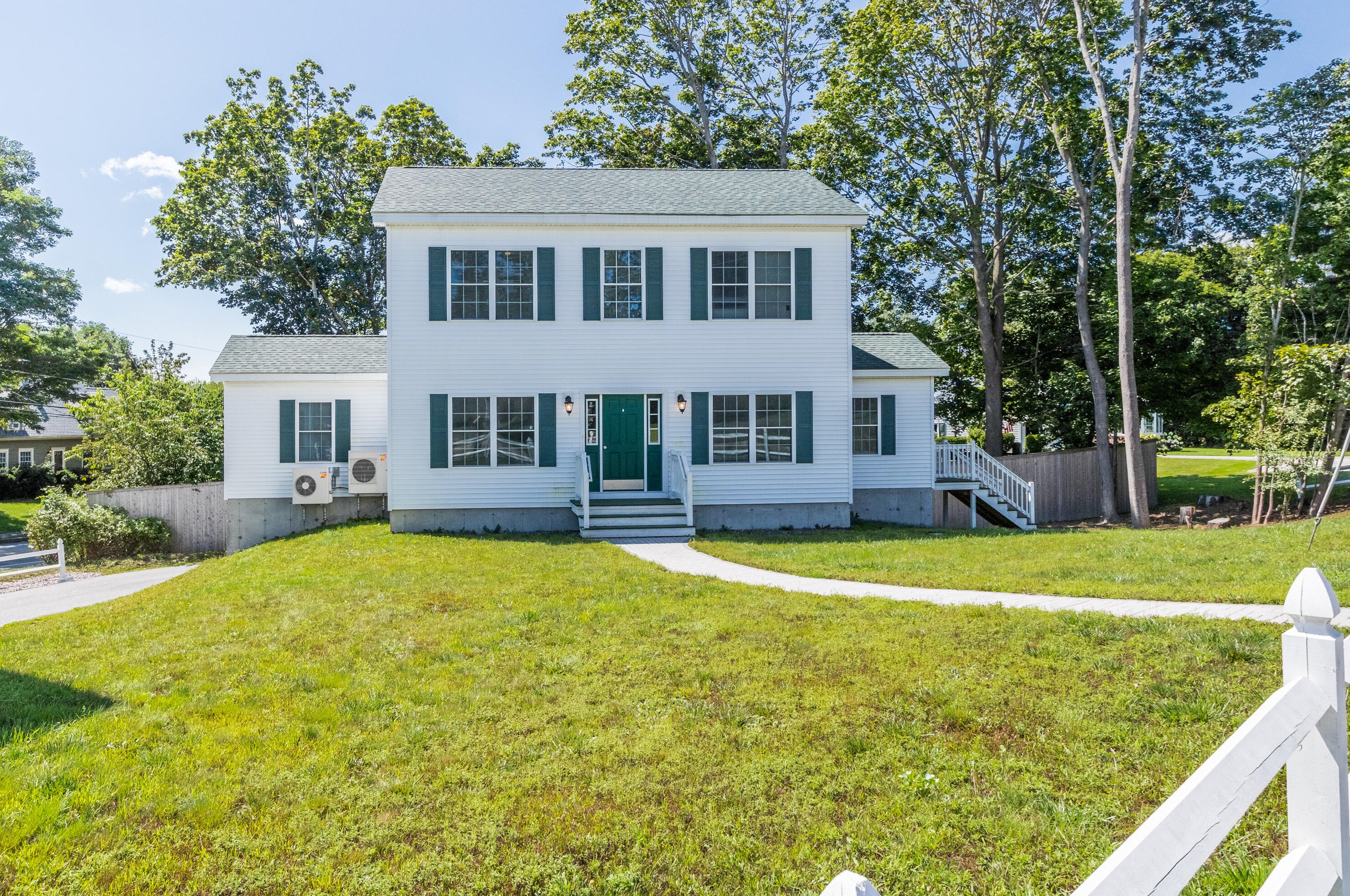 55 Frost St, Portland, ME 04102 exterior