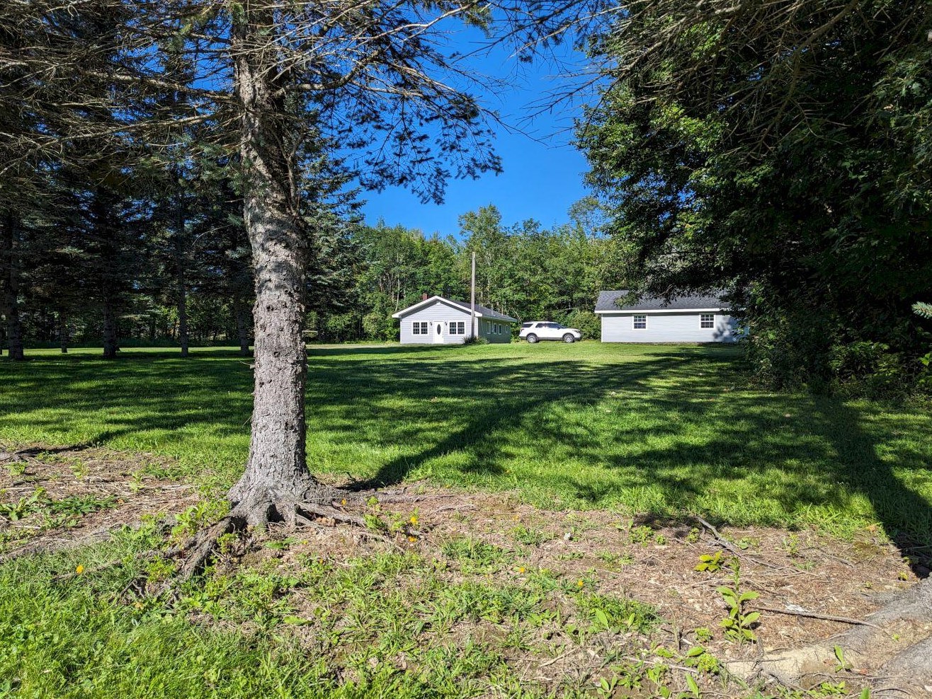 76 Oxbow Rd, Palmyra, ME 04965