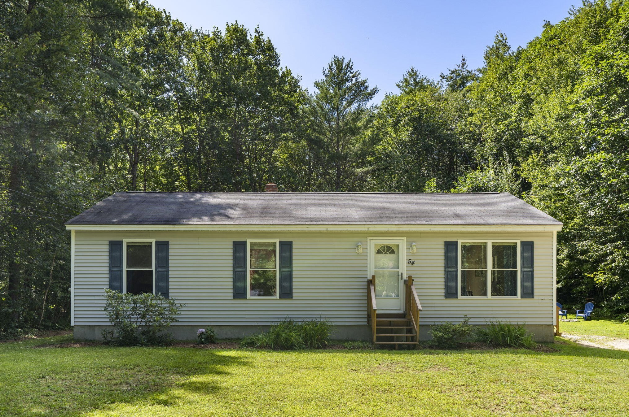 54 Brookside Dr, New Gloucester, ME 04260-4032