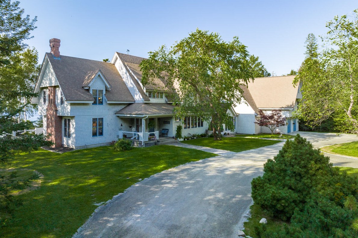 226 Reach Rd, Deer Isle, ME 04627