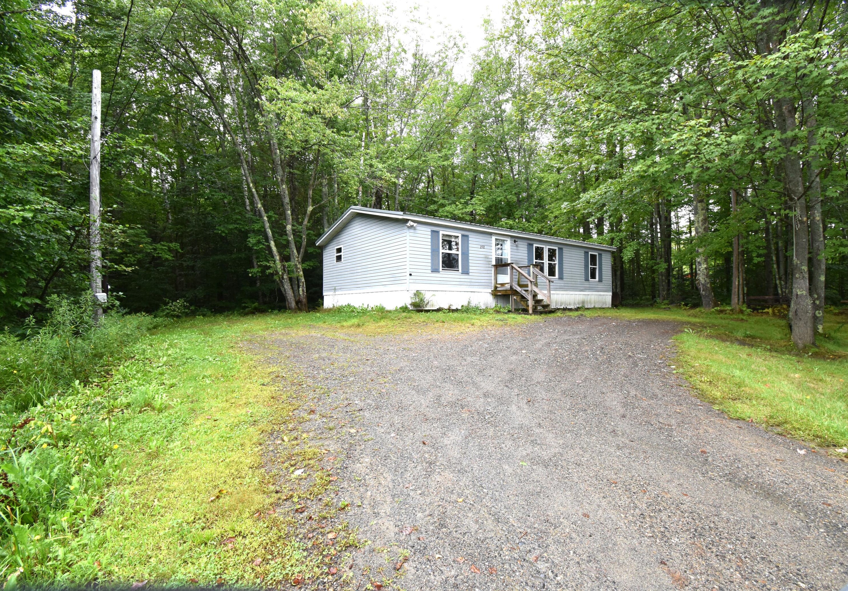 298 Pleasant St, Hartland, ME 04943