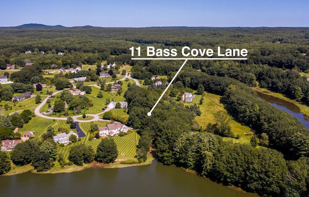 11 Bass Cove Ln, York, ME 03909