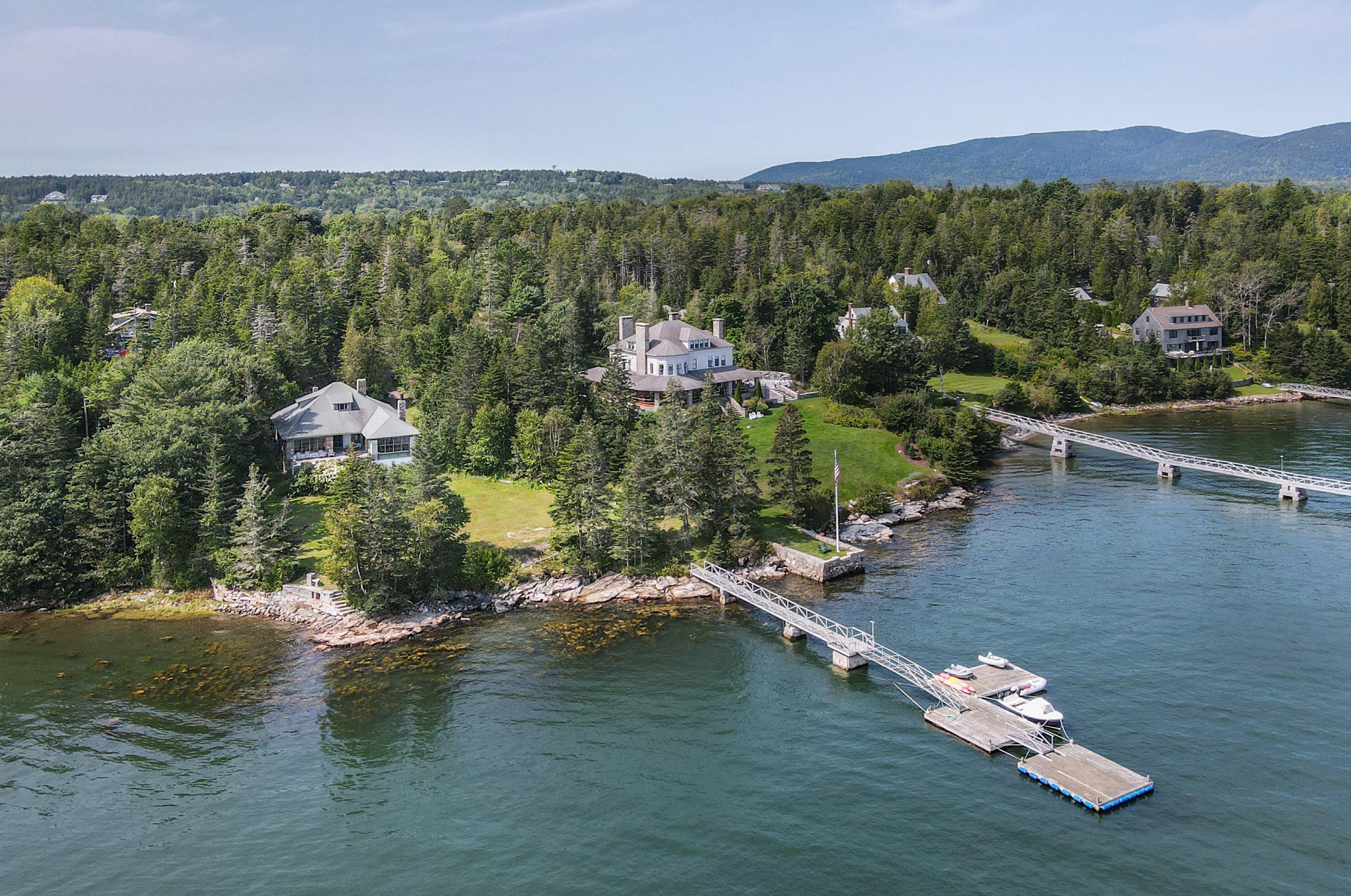 15 Winding Ln, Southwest Harbor, ME 04679-4457