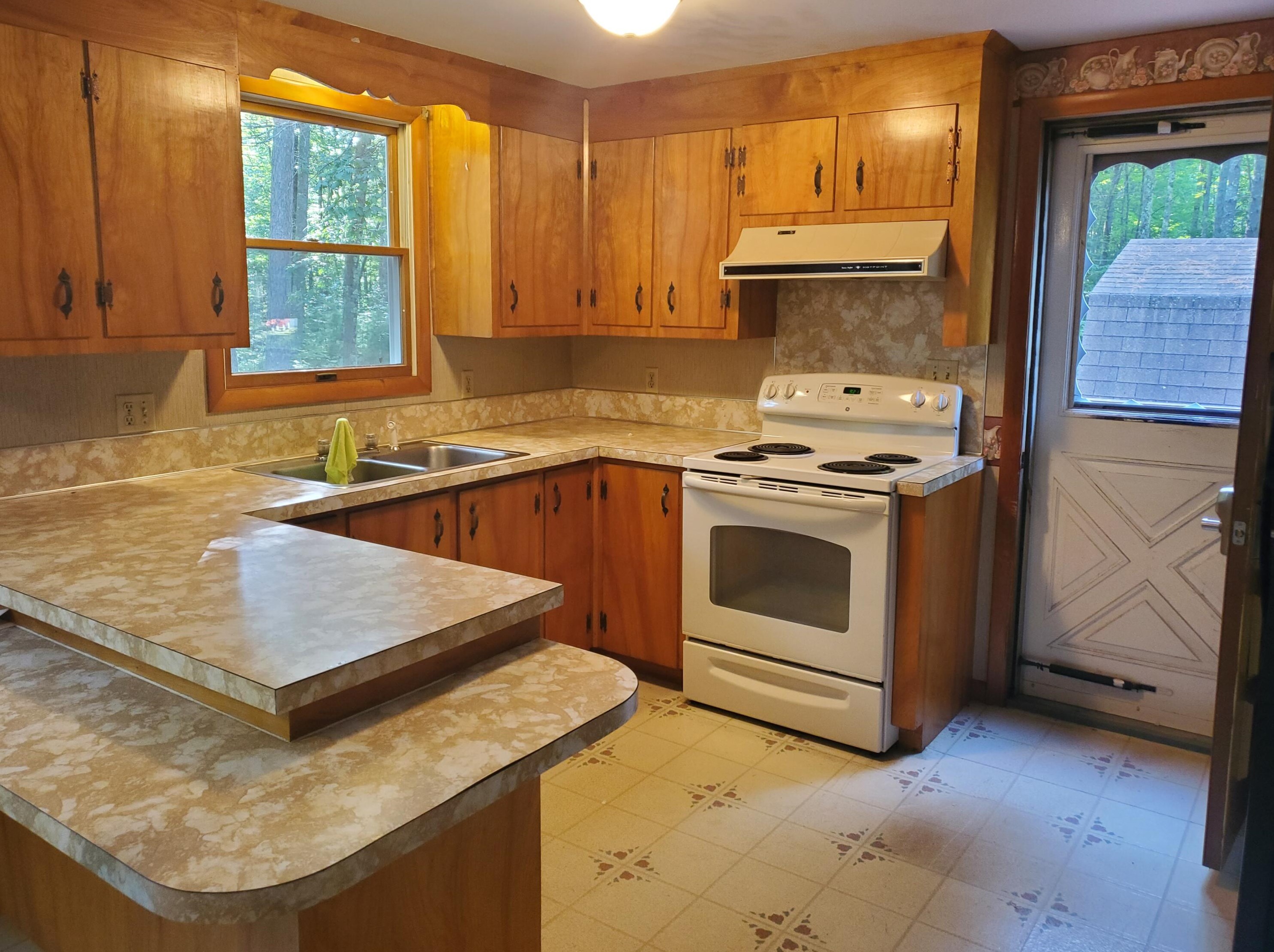 53 Shaws Mill Rd, Gorham, ME 04038