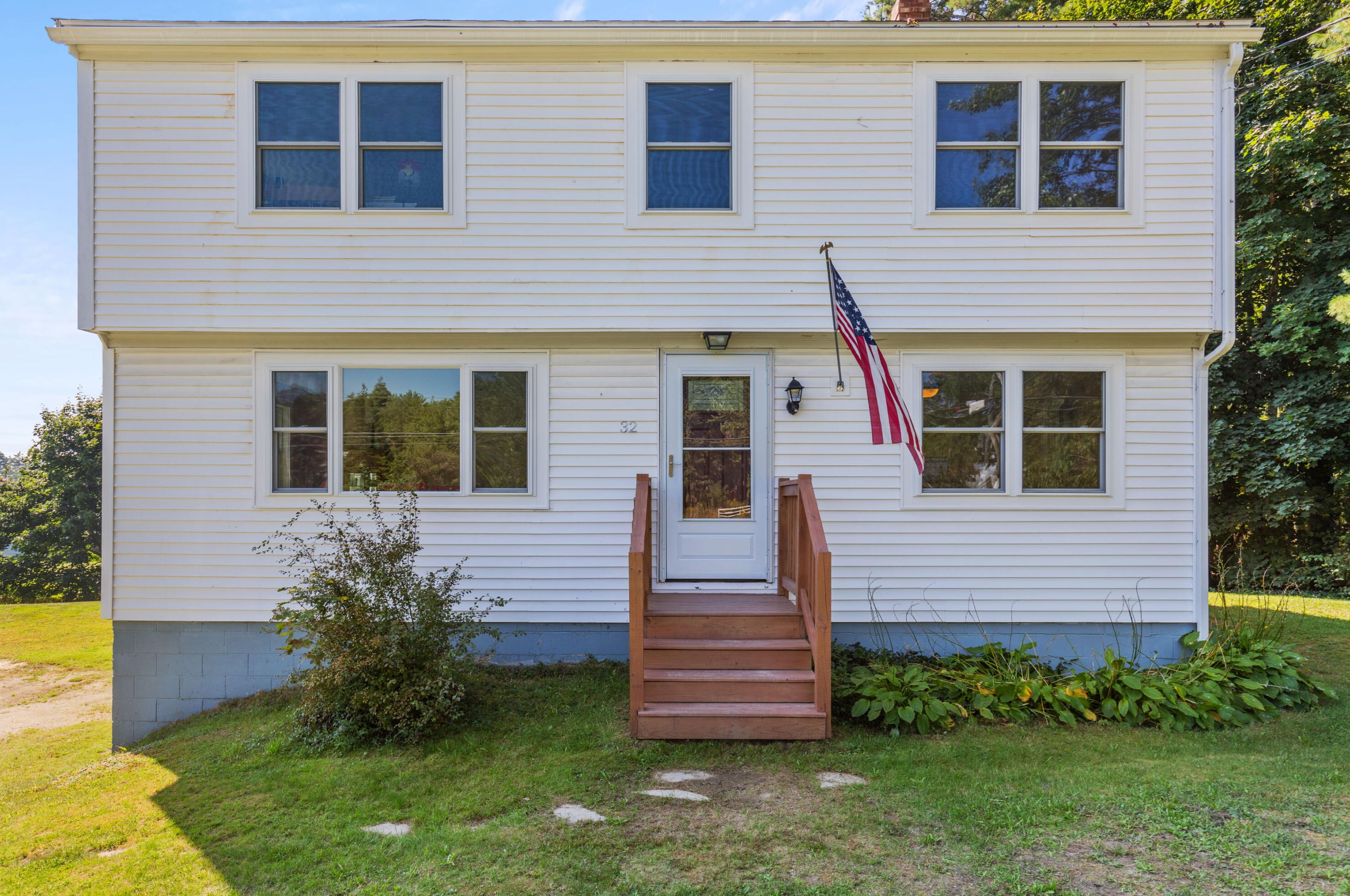 32 Ossipee Trl, Limington, ME 04049-3701