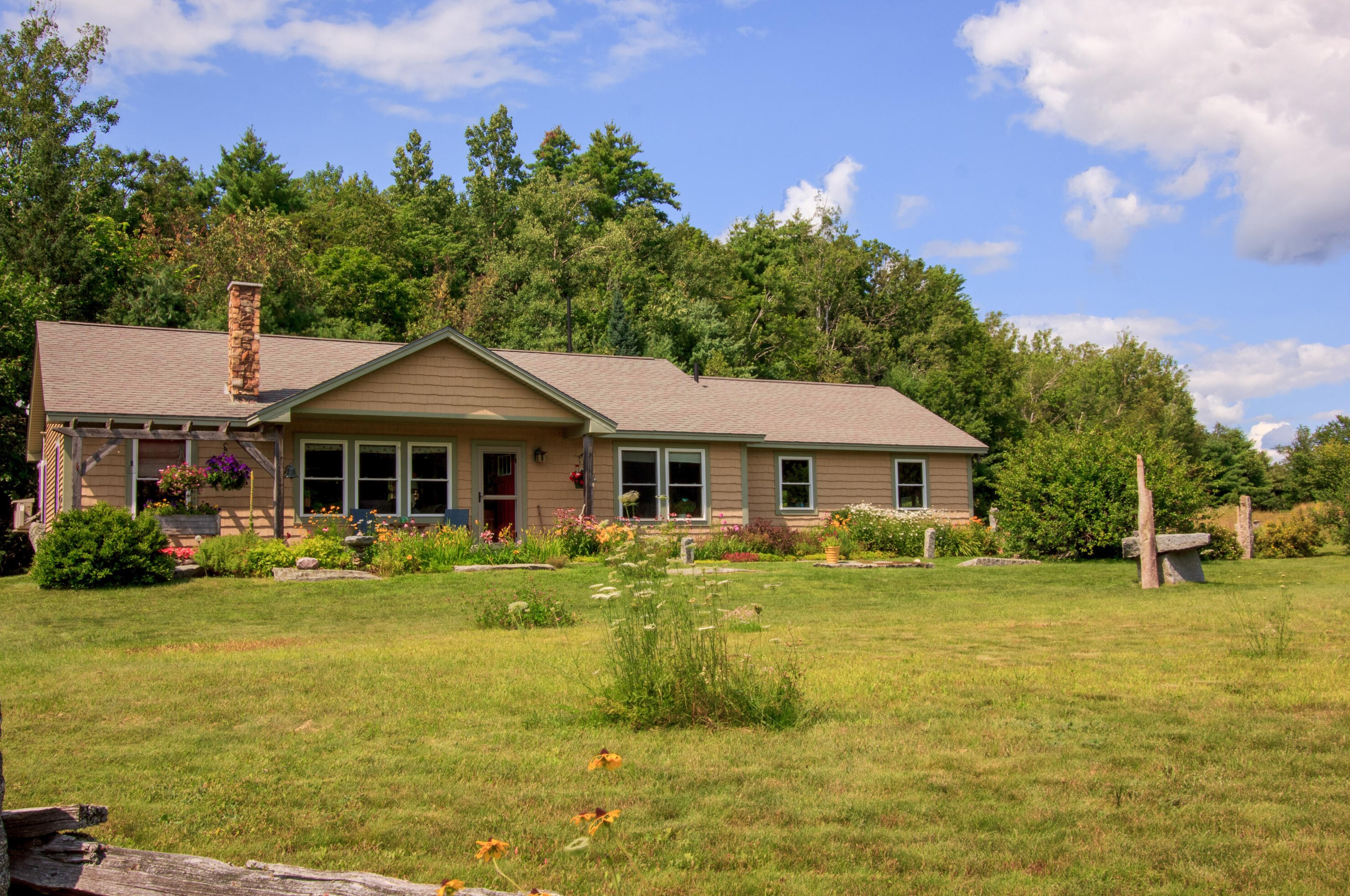 42 Mitchell Rd, Troy, ME 04987-3535