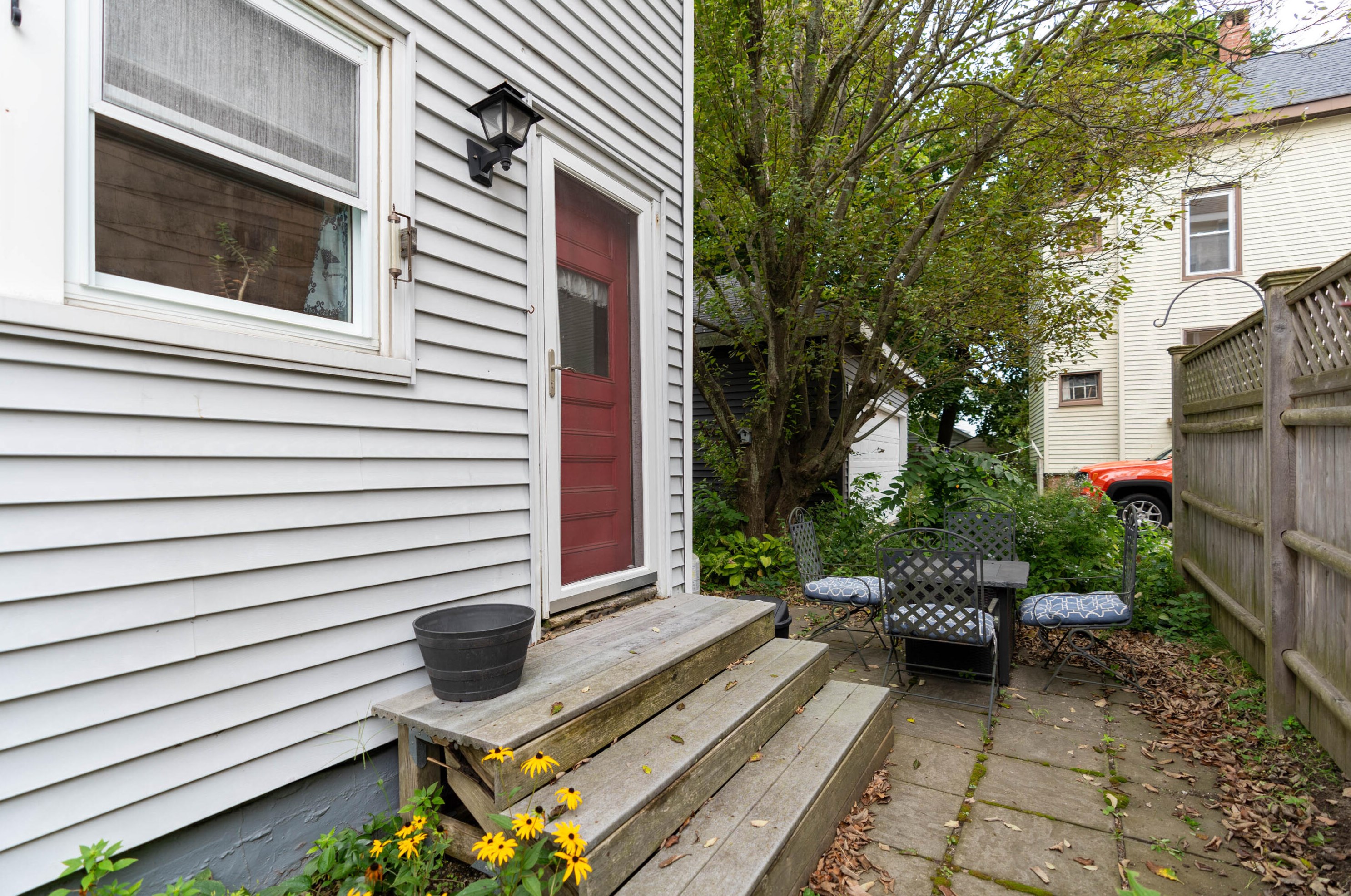 9 Alba St, Portland ME 04103-2503 exterior