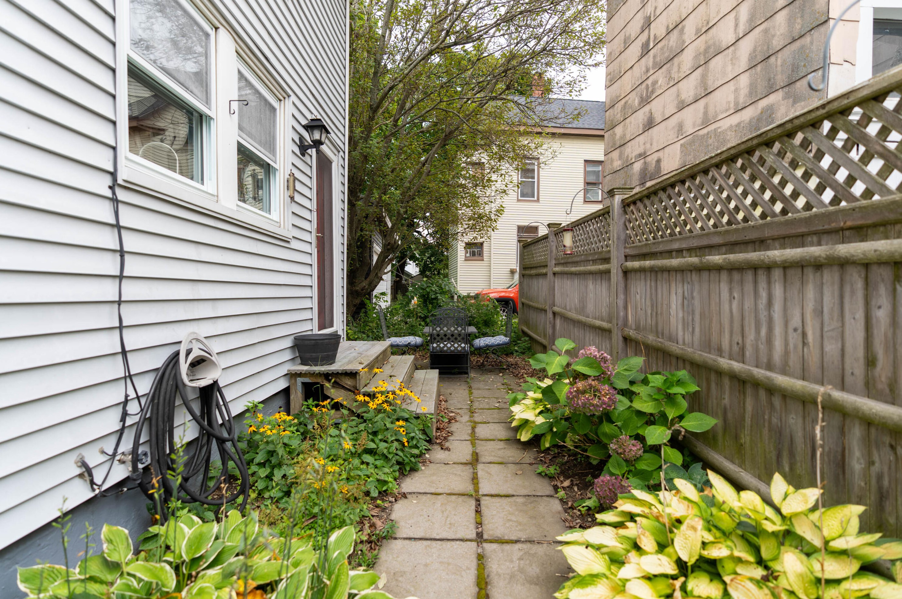 9 Alba St, Portland ME 04103-2503 exterior