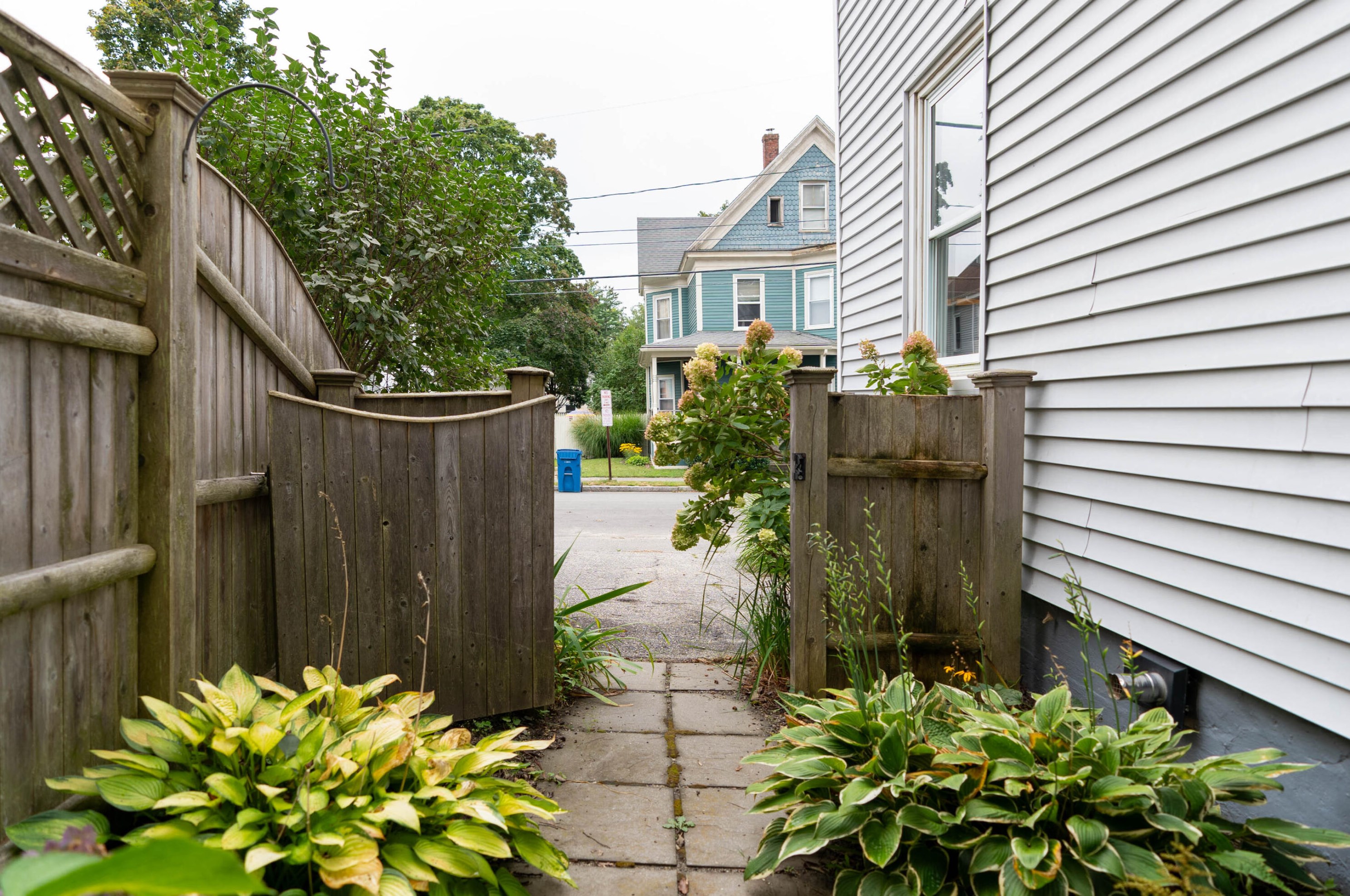 9 Alba St, Portland ME 04103-2503 exterior