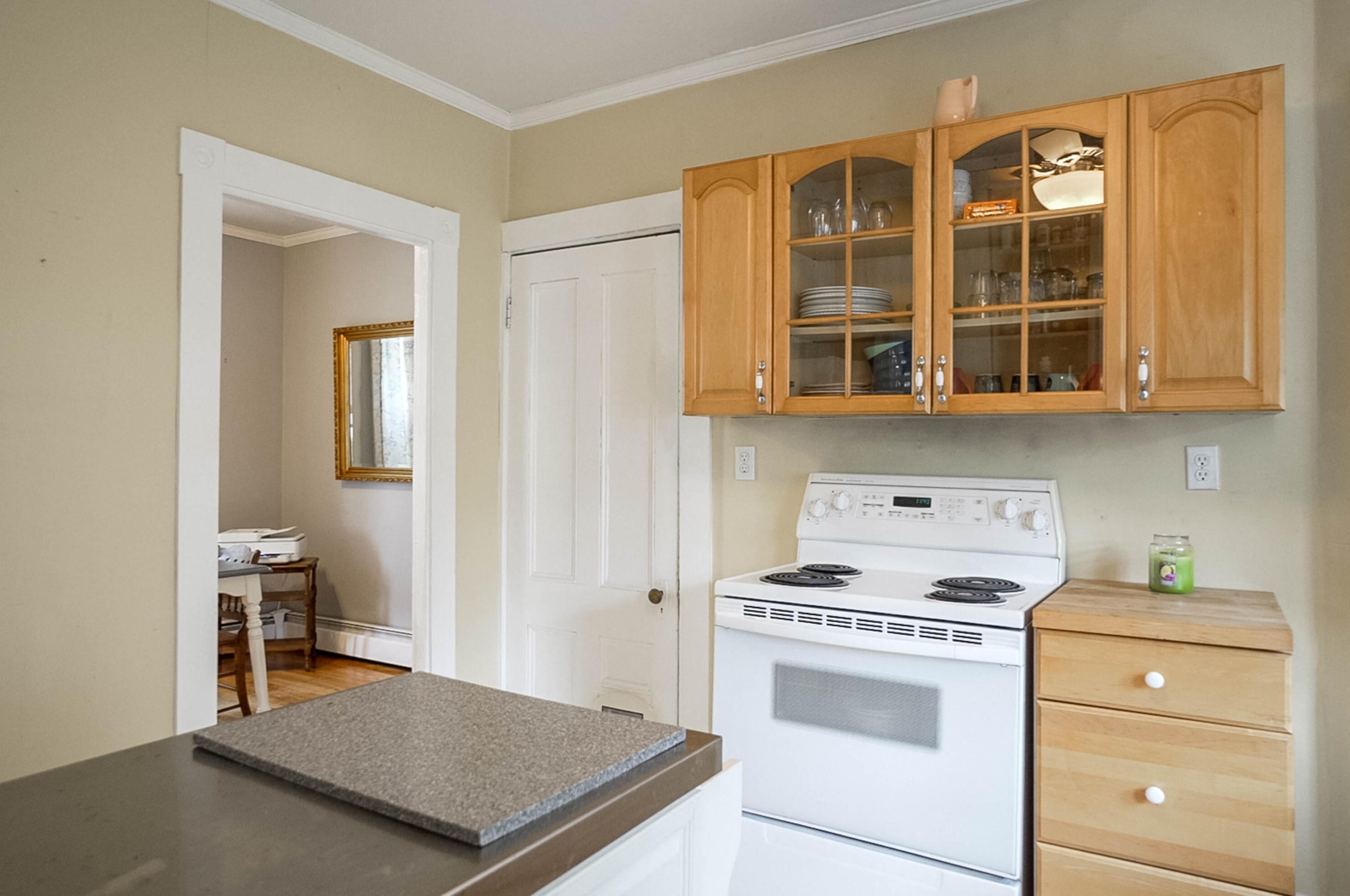 9 Alba St, Portland ME 04103-2503 exterior