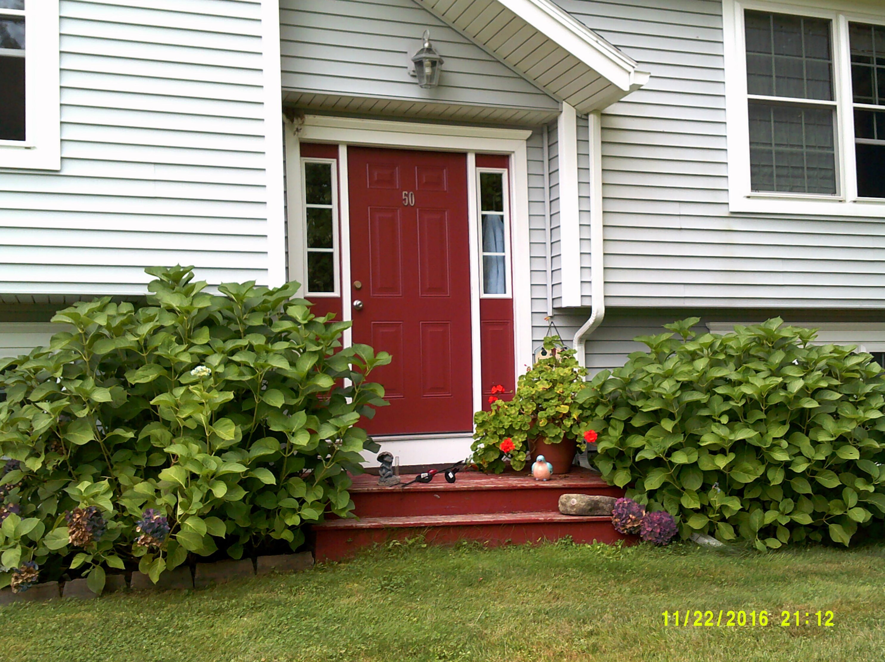 50 Hillside Dr, New Gloucester, ME 04260-2676