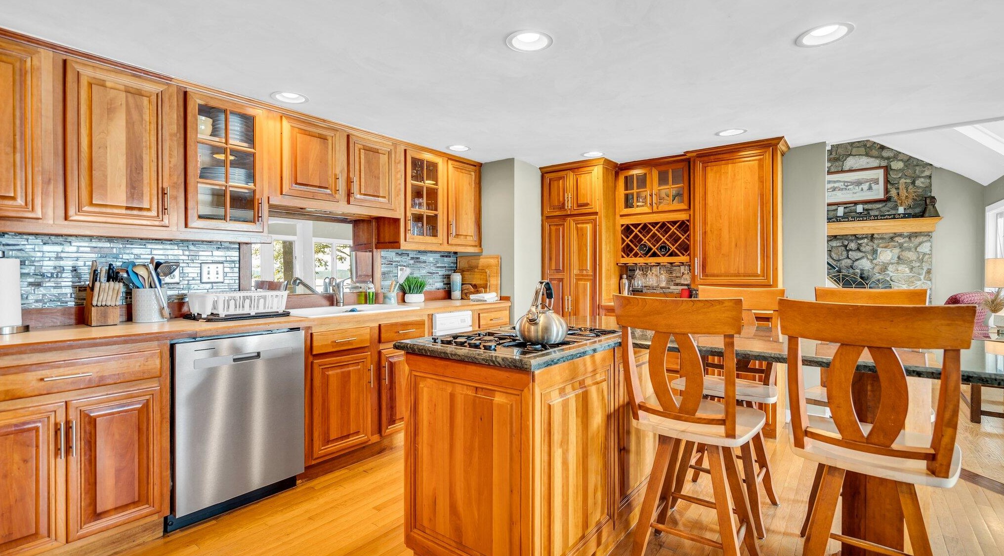 284 Mountain View Pines Rd, Lovell, ME 04051-4058