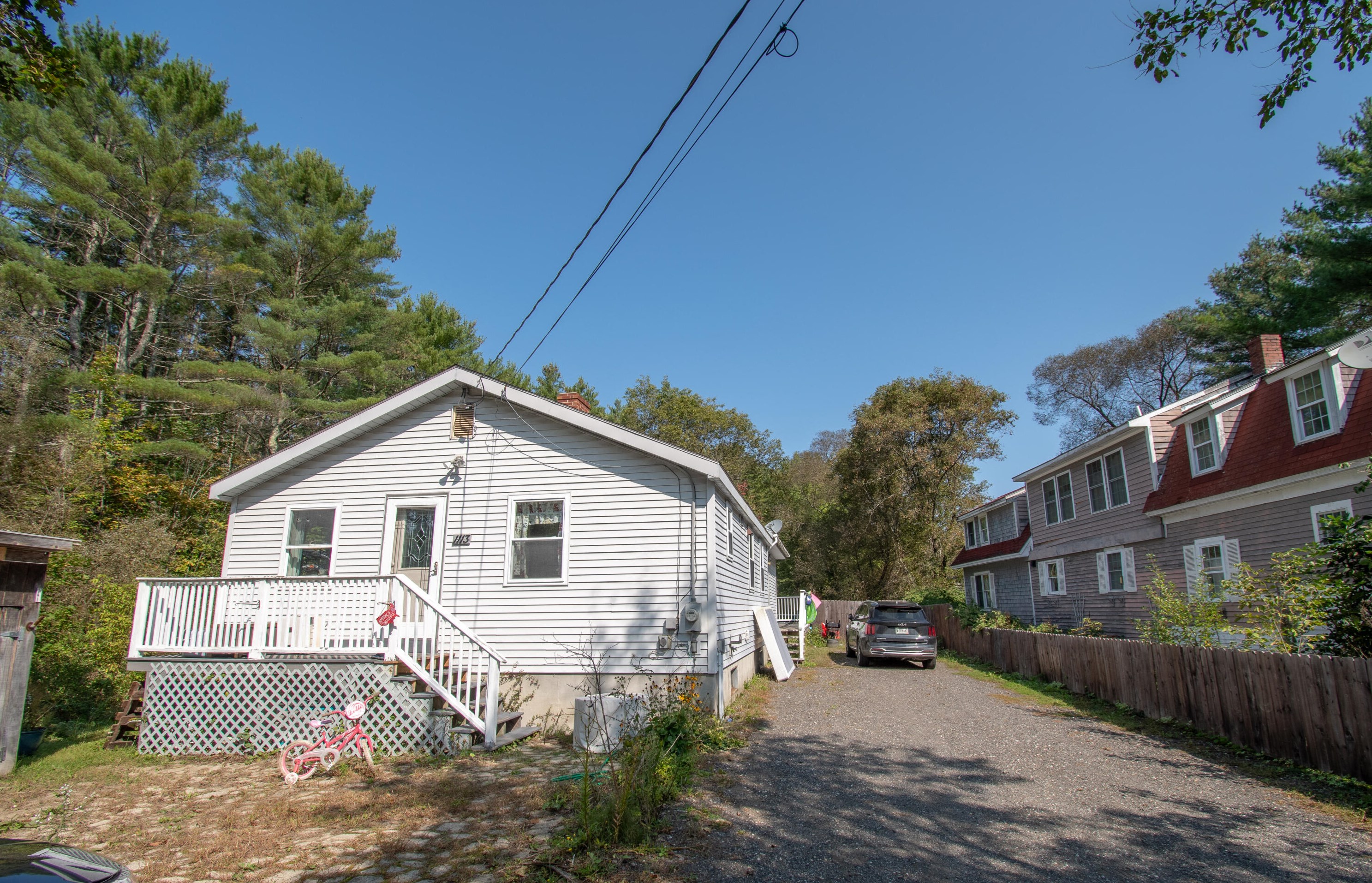 1113 Main St, Readfield, ME 04355 exterior