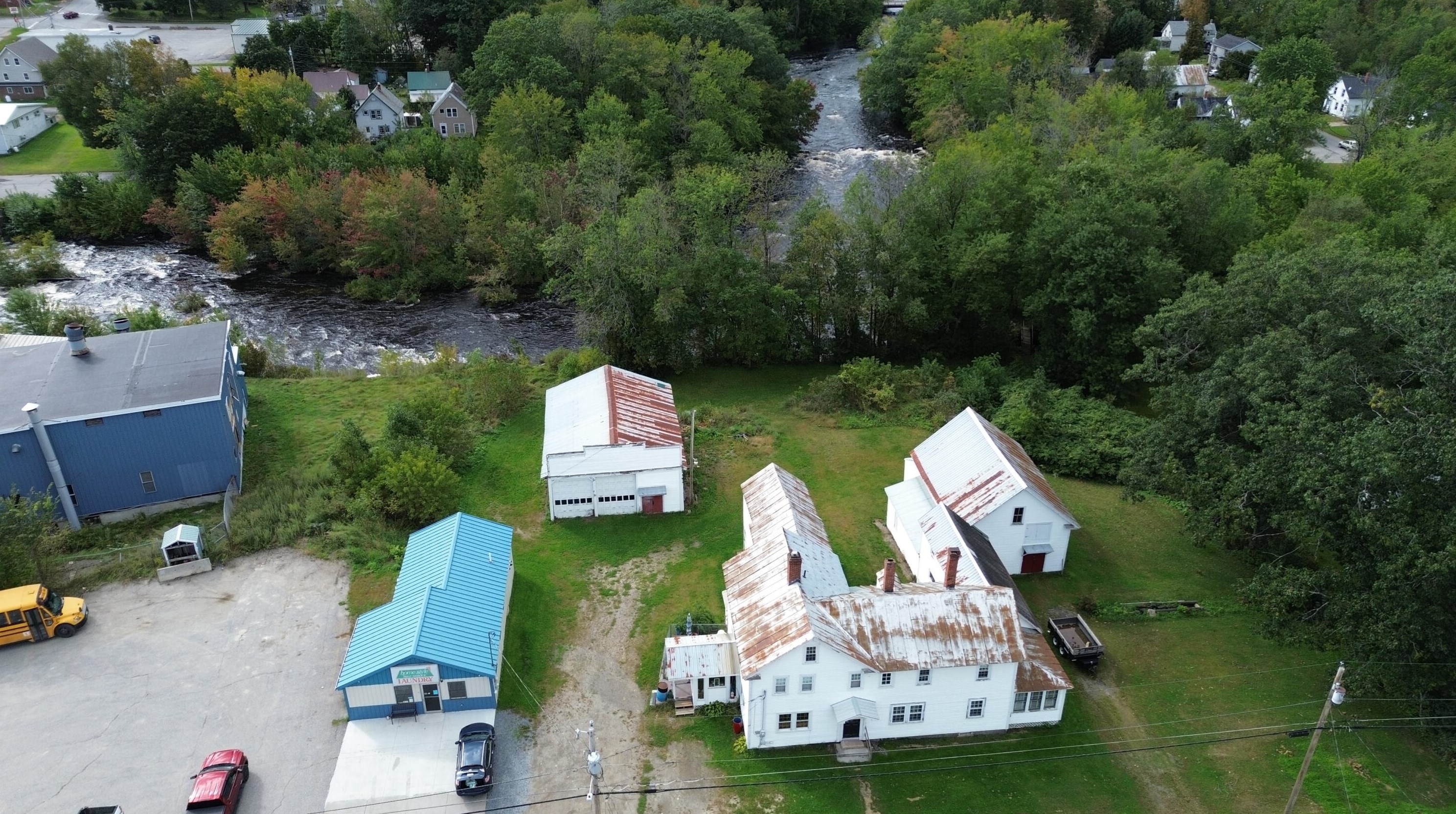 34 Commercial St, Hartland, ME 04943