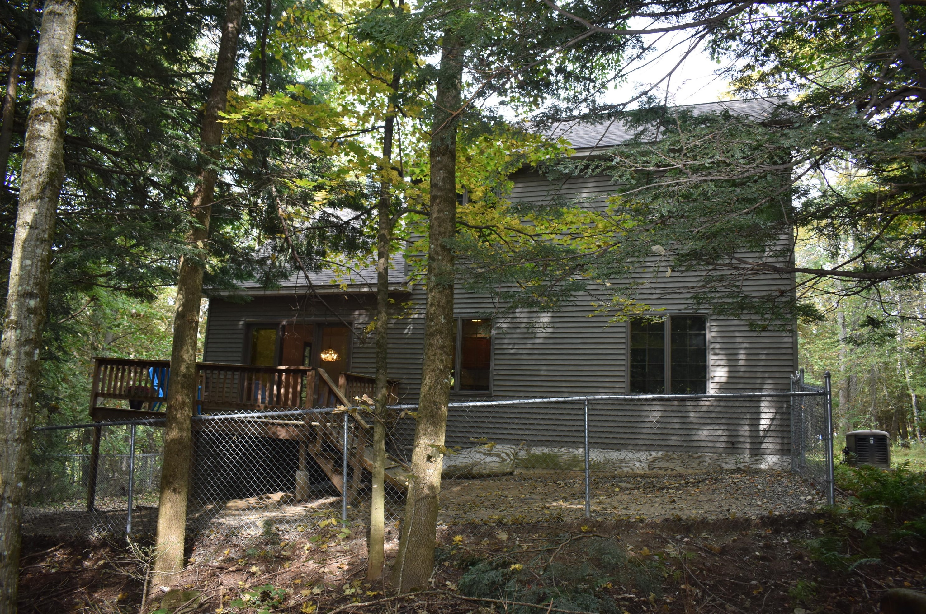 11 Old School House Ln, Wayne, ME 04284