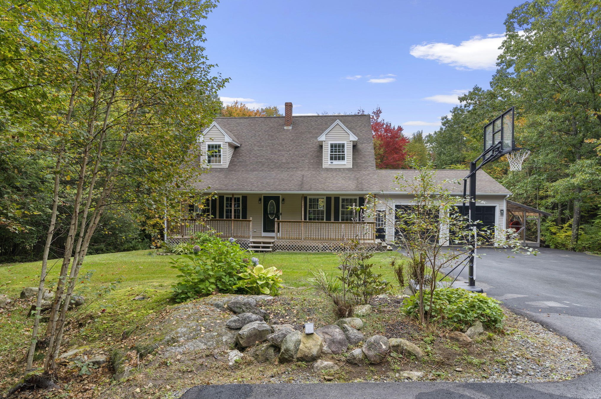 14 Lolo Ln, Windham, ME 04062-7002