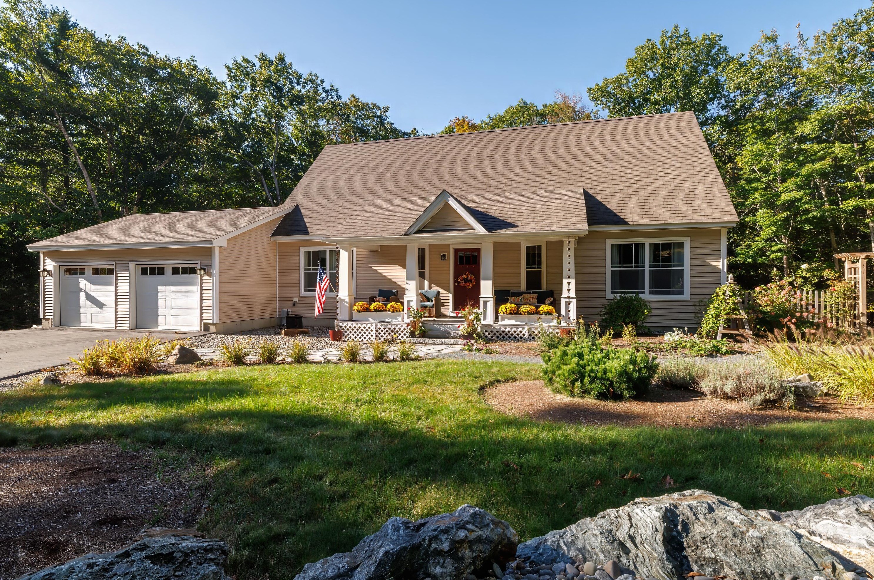 19 Owls Nest Ln, Bar Harbor, ME 04609-7296