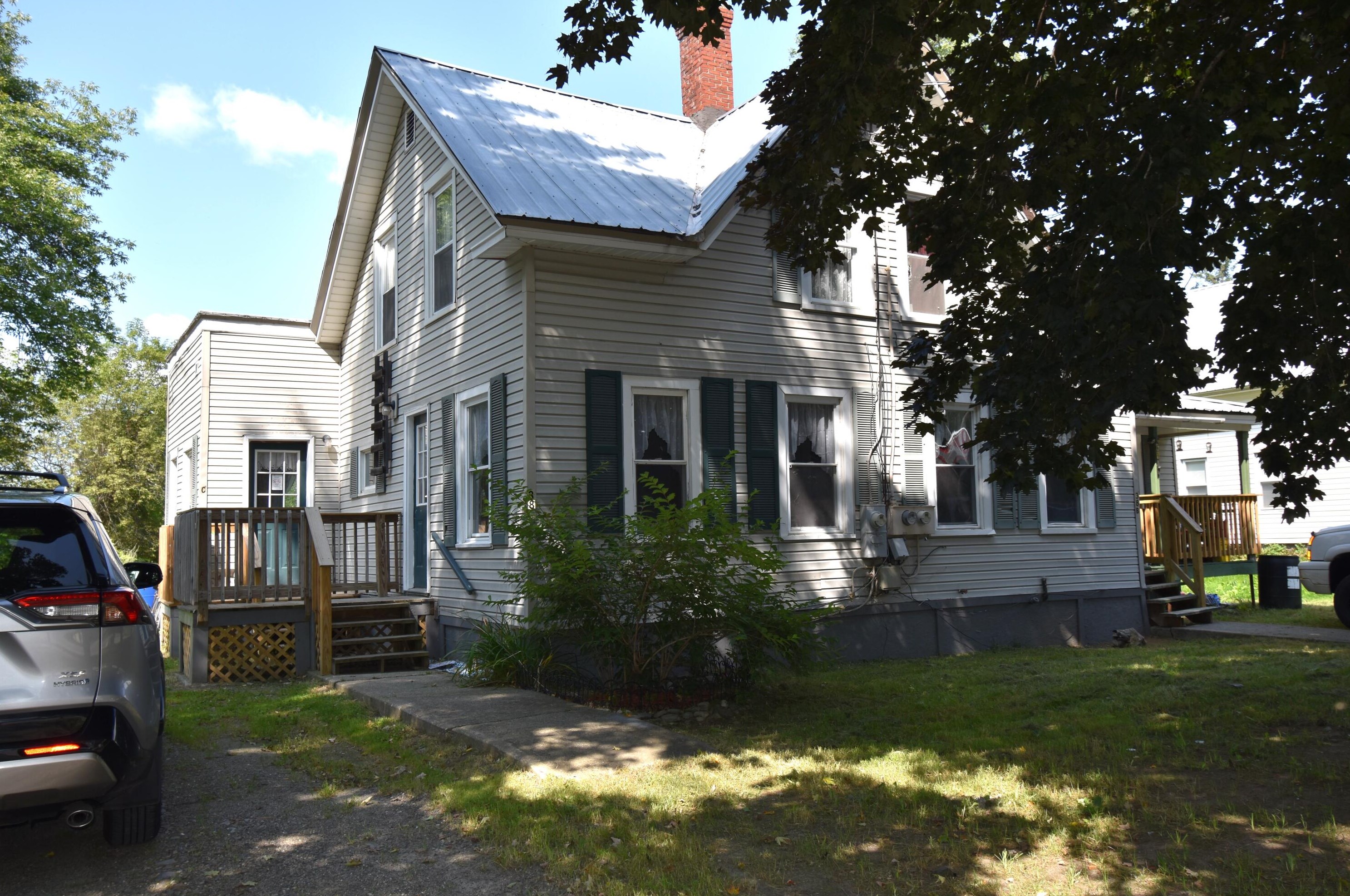 38 Academy St, Hartland, ME 04943