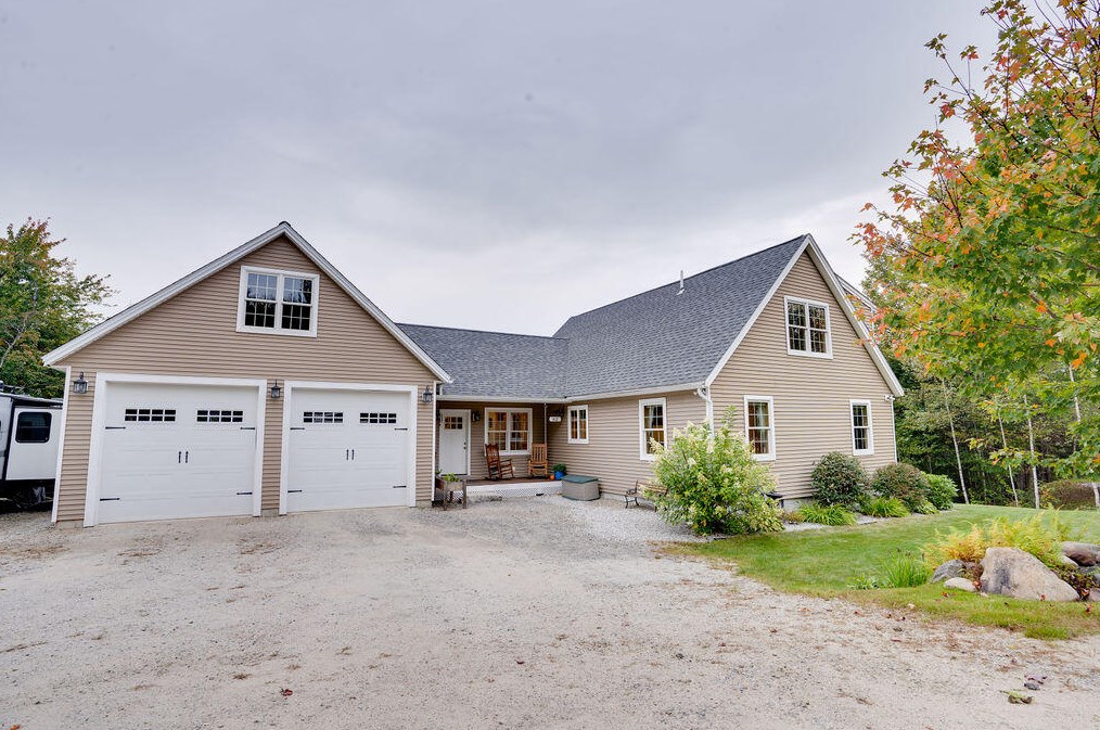 62 Ridge Rd, Bethel, ME 04217
