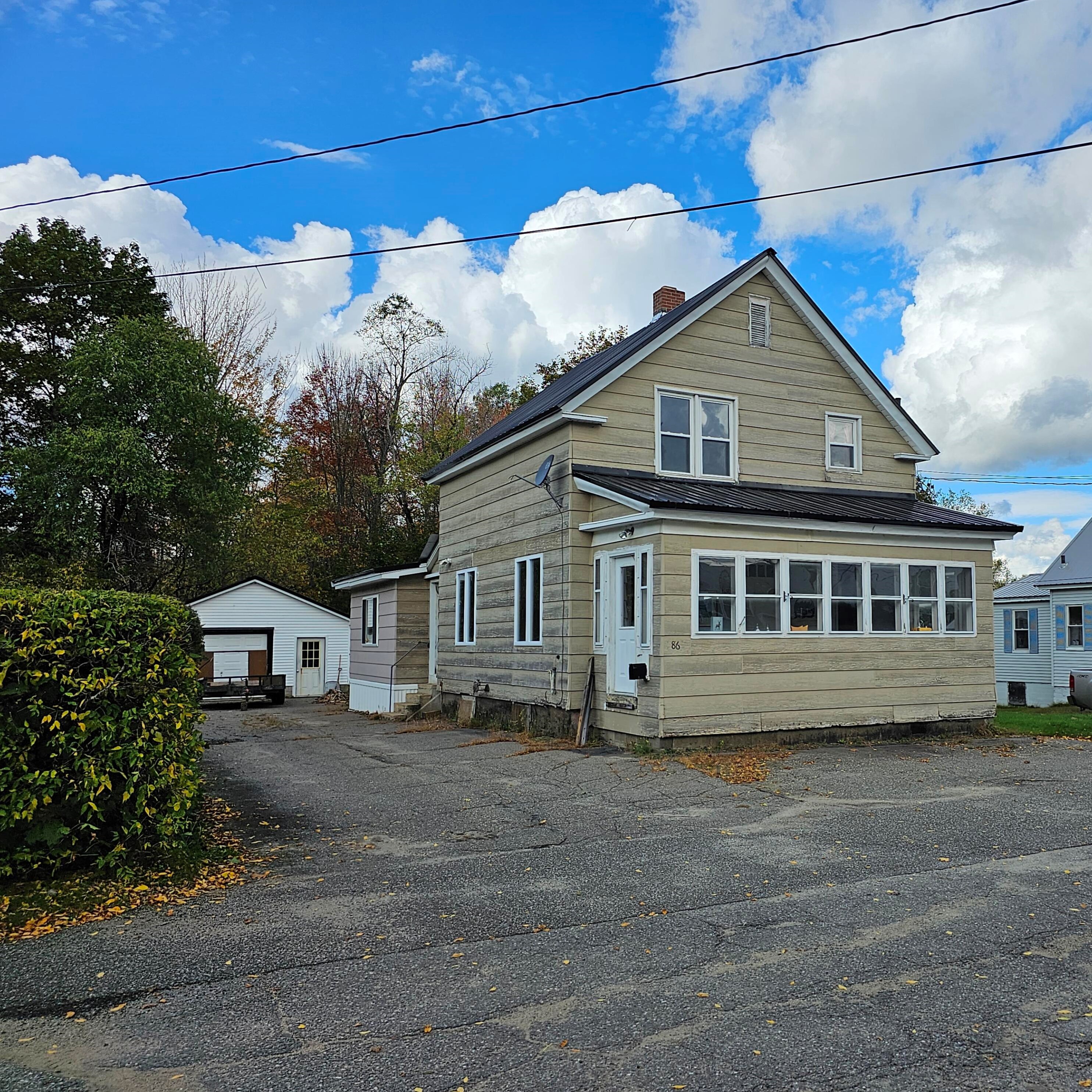 86 Bates St, Millinocket, ME 04462