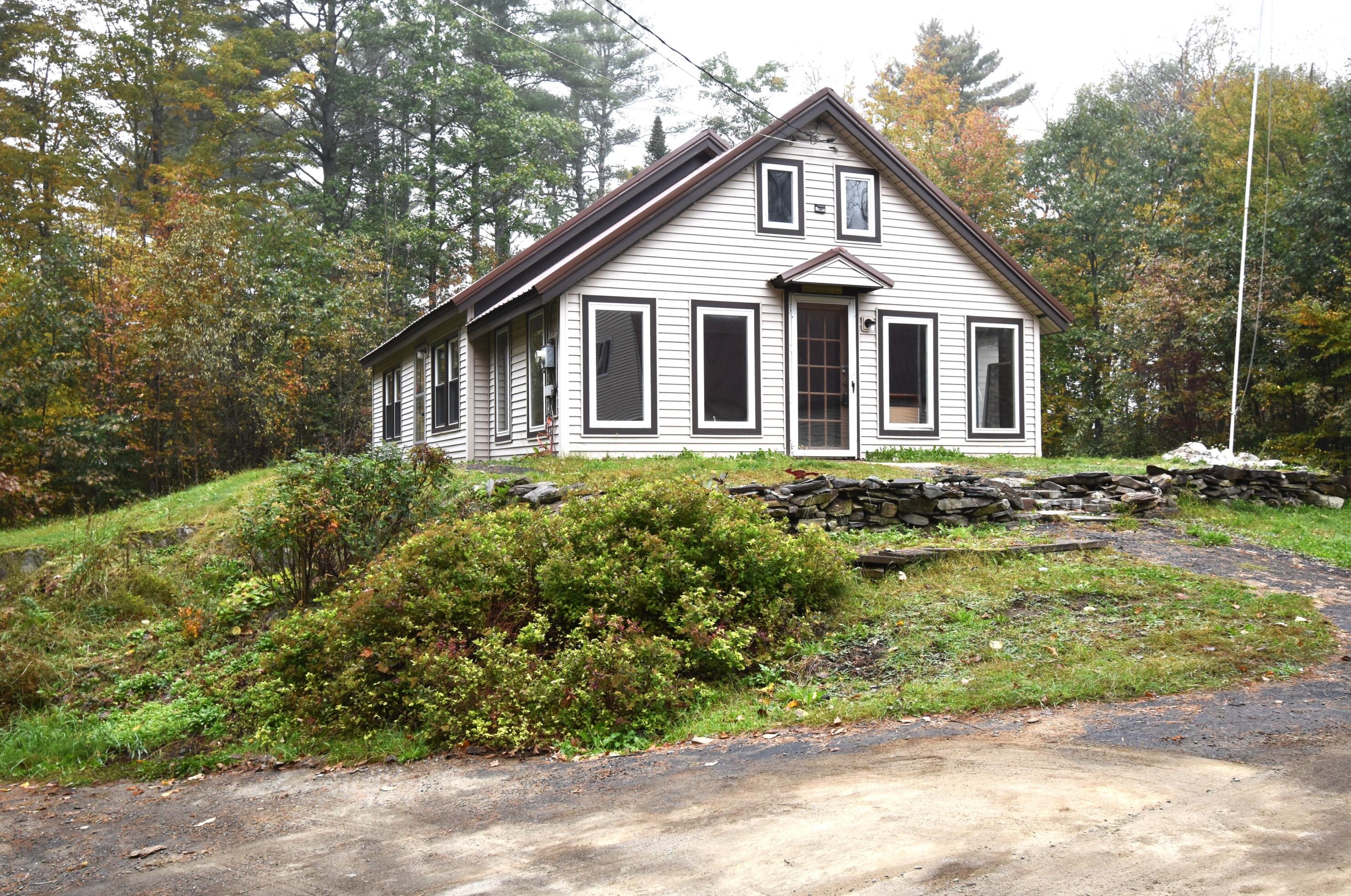 166 Dexter Rd, Sangerville, ME 04479-3301