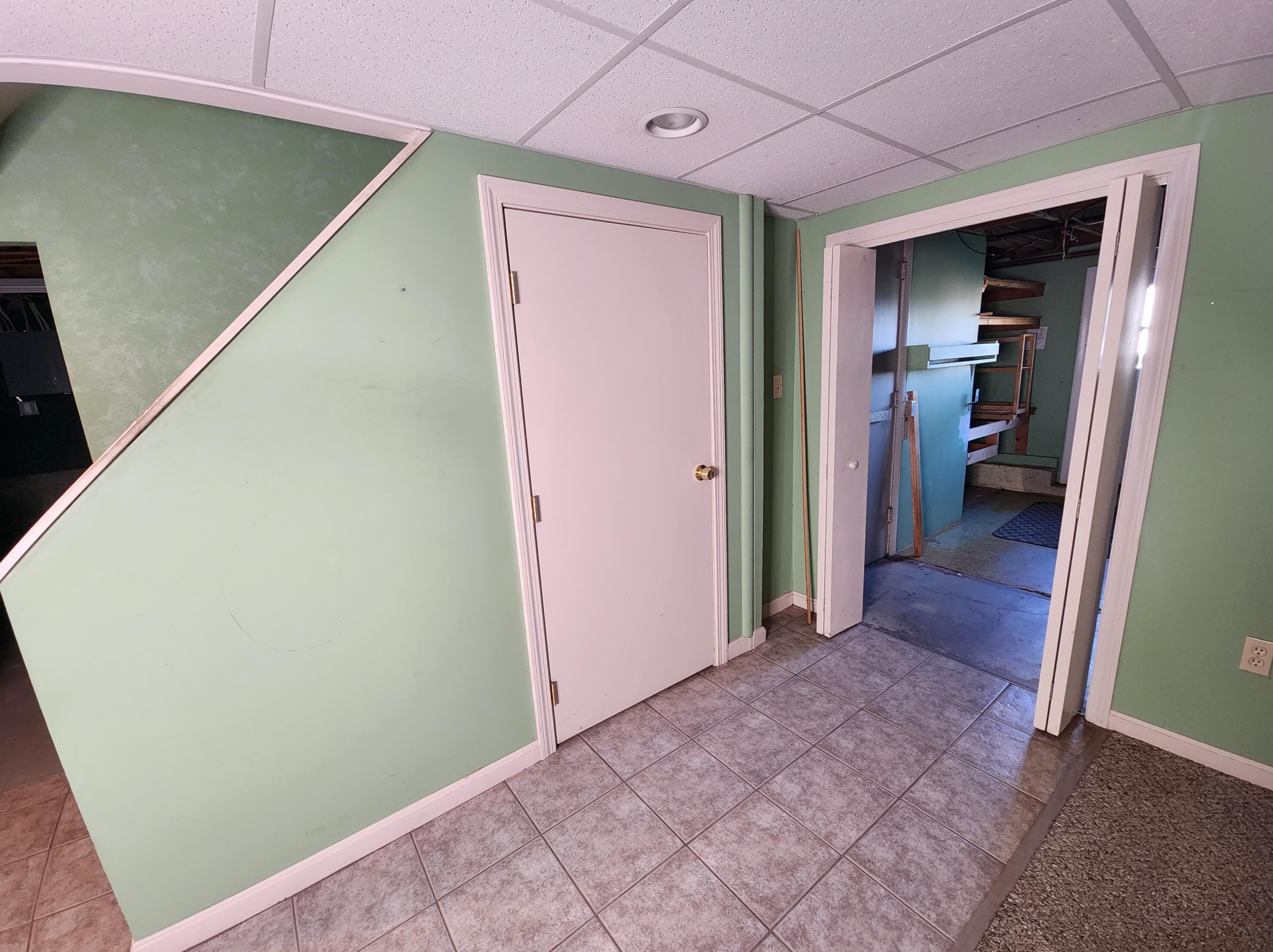 84 Abby Ln, Portland ME 04103-2270 exterior