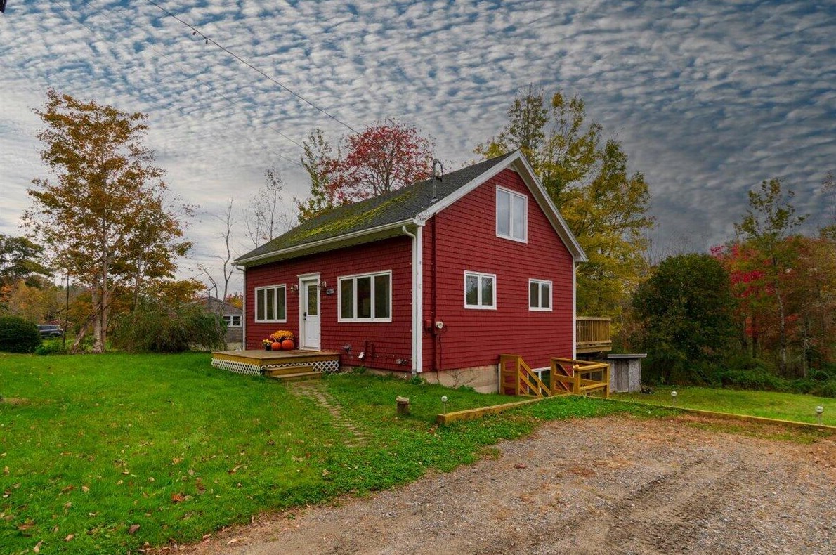 159 S Union Rd, Union, ME 04862