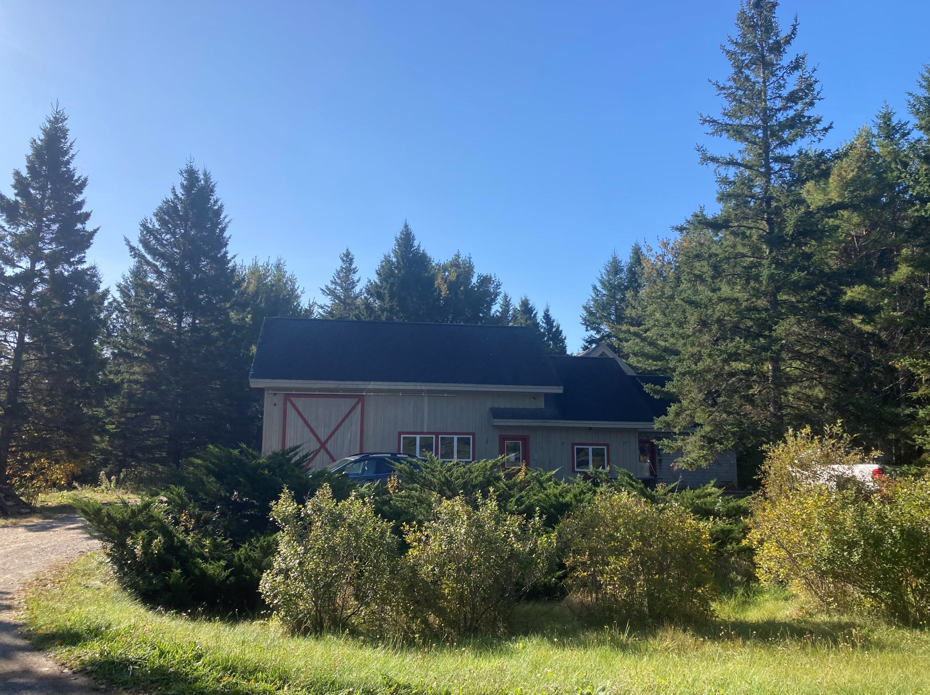 2379 Us Hwy 1, Sullivan, ME 04664