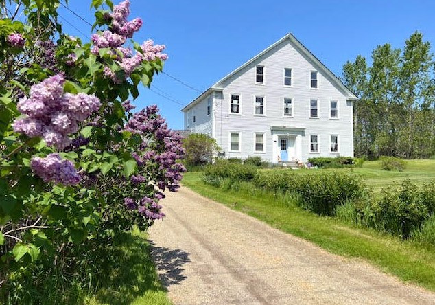 1242 Clinton Ave, Waterville, ME 04901